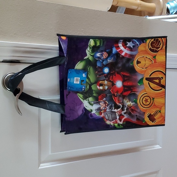 Halloween Reusable Trick or Treat Tote Bag-- Marvel Avengers  Hulk Iron man NWT - Picture 3 of 3